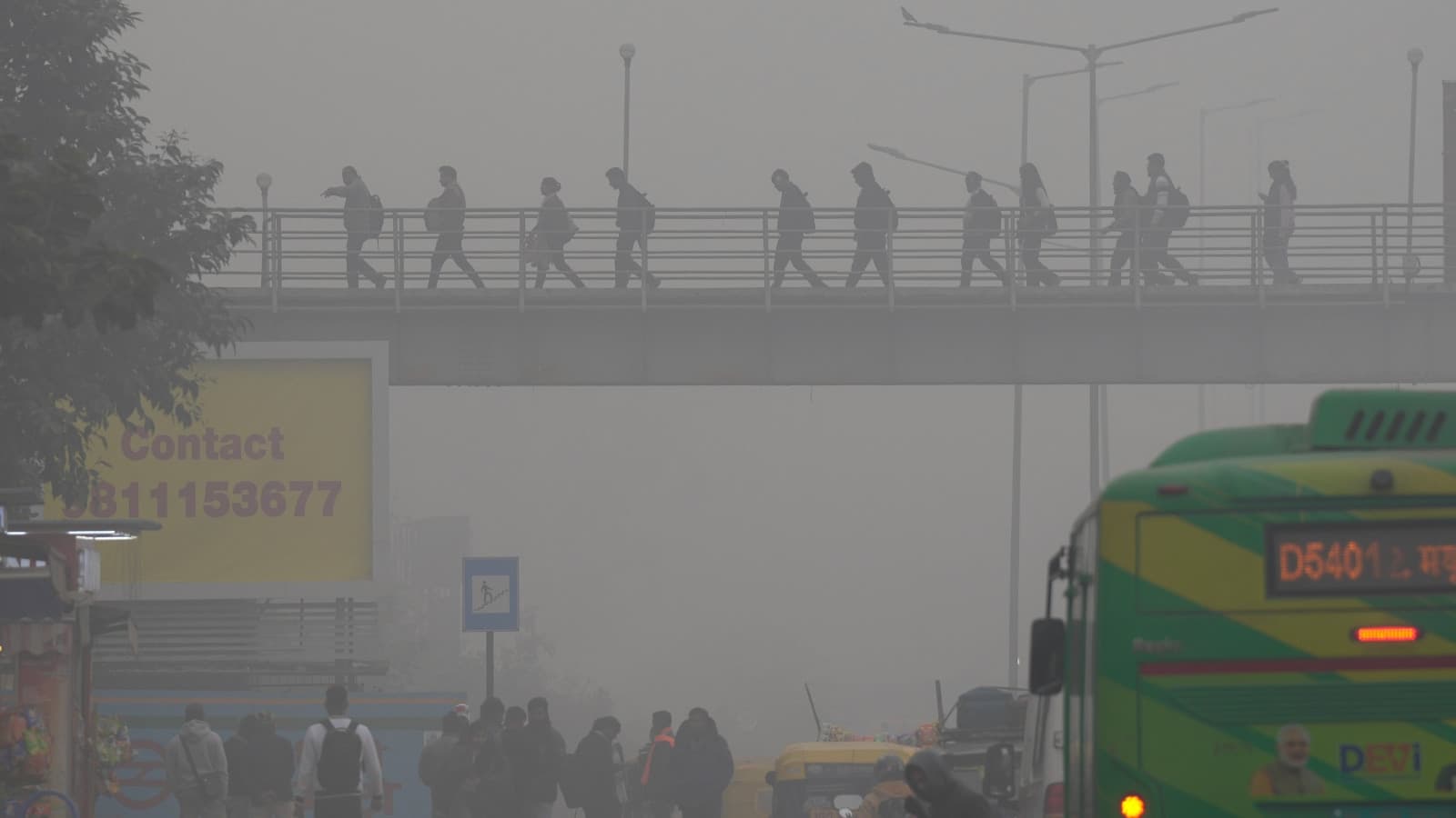 Cold wave in north India: 129 flights cancelled at Delhi airport, thick smog blankets Delhi-NCR