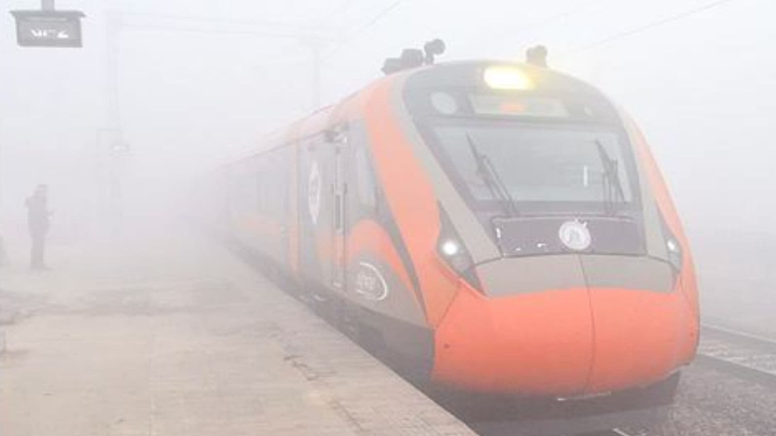 Dense fog grips North India: Poor visibility hits rail traffic; Vande Bharat, Rajdhani among trains delayed by hours