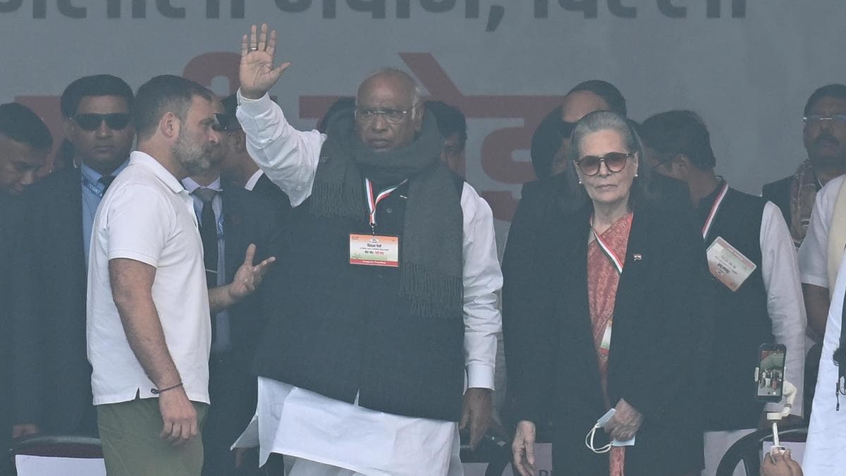 Those indulging in vote chori need to be removed from power, says Congress chief Kharge at Delhi rally