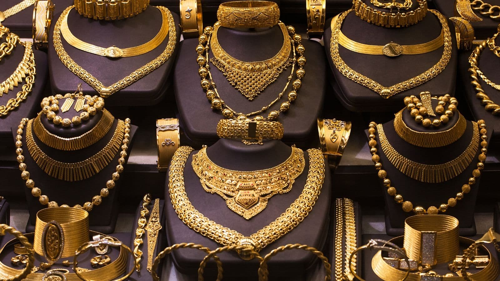 Gold Today Rate, December 24: Check 18, 22 and 24 carat gold prices Chennai, Mumbai, Delhi, Kolkata and other cities