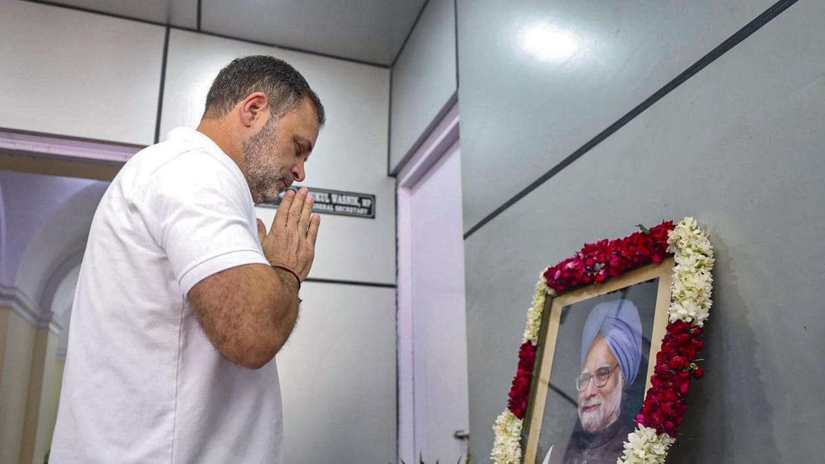 Congress pays tribute to former PM Manmohan Singh on death anniversary