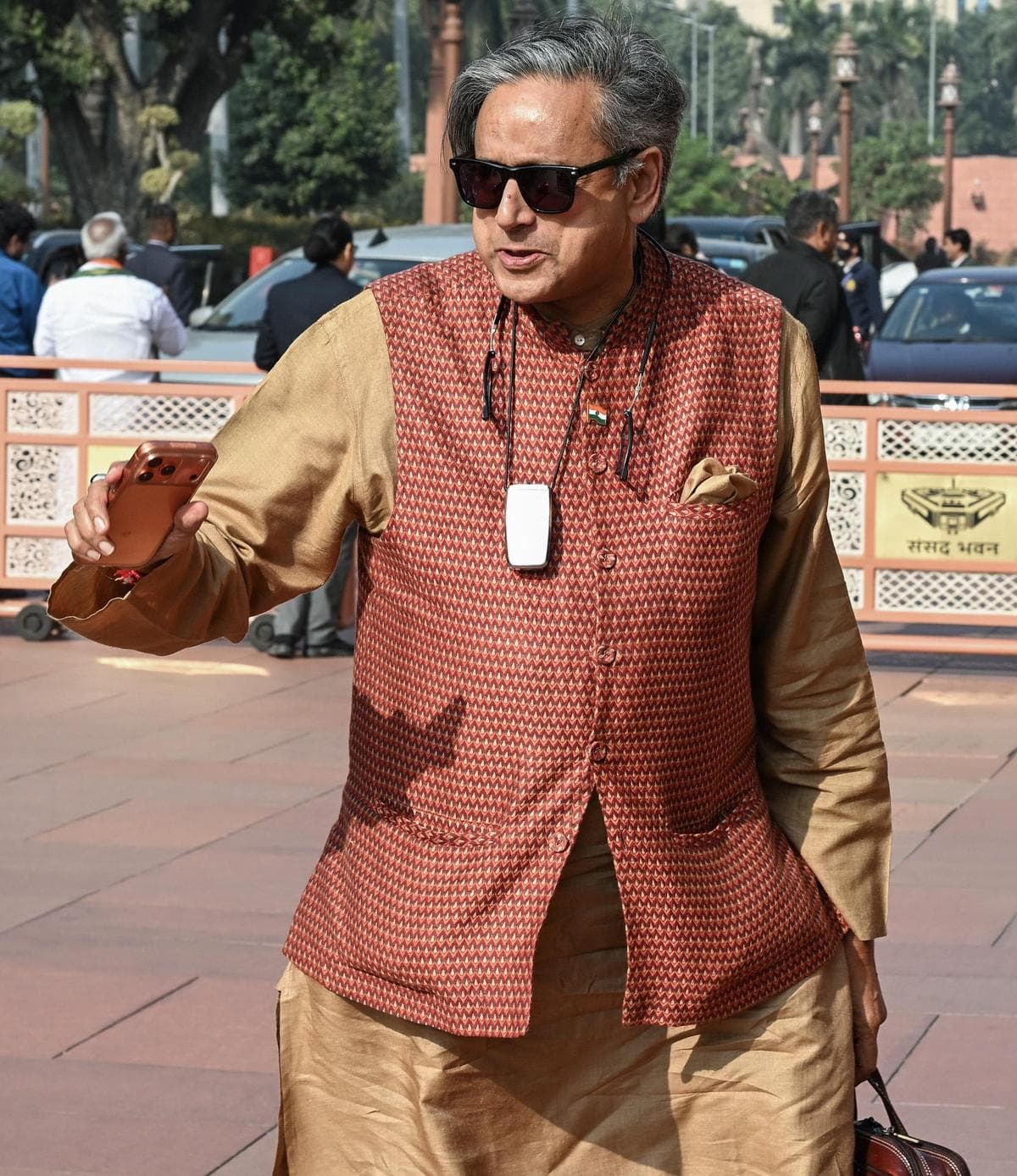 Tharoor slams govt. over nuclear Bill in Lok Sabha