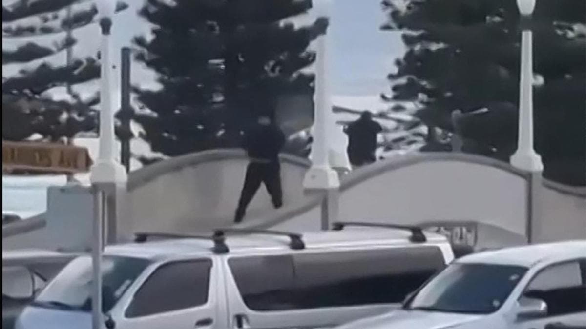 Bondi Beach shooting: Gunmen kill 9 people at Sydney’s Bondi Beach; 1 shooter is dead and another arrested