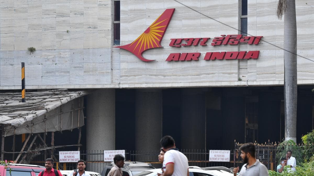 Air India’s Mumbai-bound B777 plane returns to Delhi due to right engine issue
