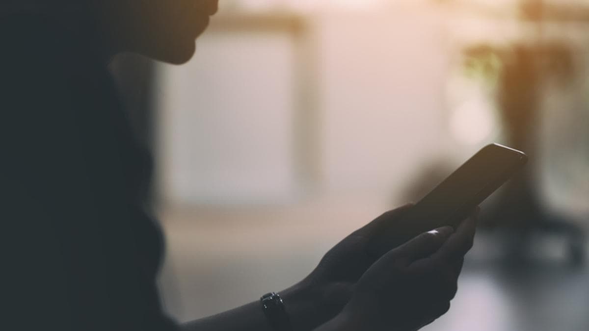 Jat panchayat prohibits married women in 15 villages from using smartphones from January 26