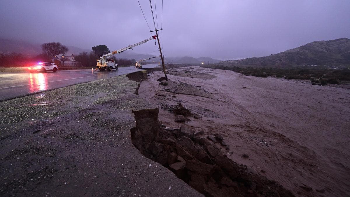 Powerful holiday storm lashes southern California, brings flash floods, mudslides