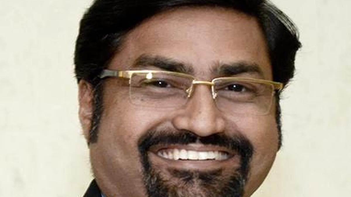 Hyderabad magician Samala Venu receives Public Relations Excellence award