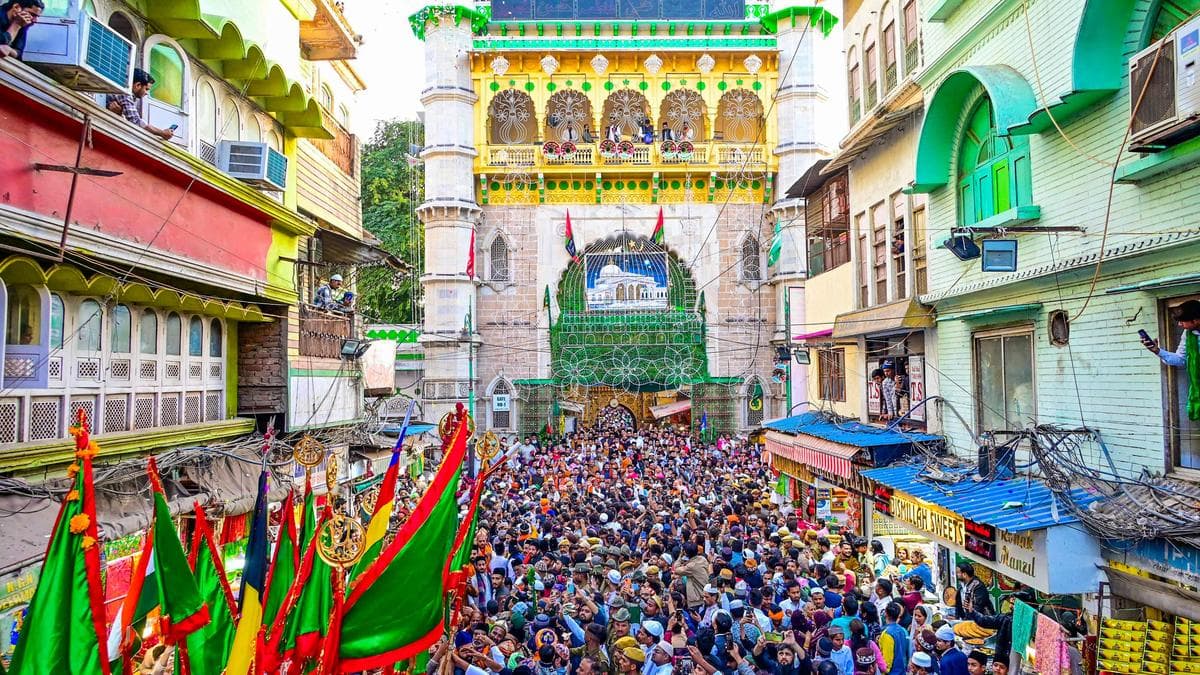 Supreme Court refuses to list urgent plea against PMO offering chadar to Ajmer Sharif Dargah on Dec. 22