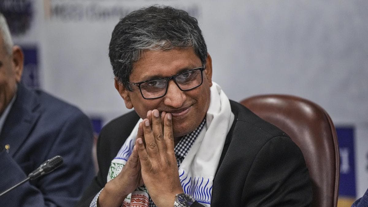 MEA summons Bangladesh envoy after radical group calls for march to Indian High Commission in Dhaka on Dec. 17