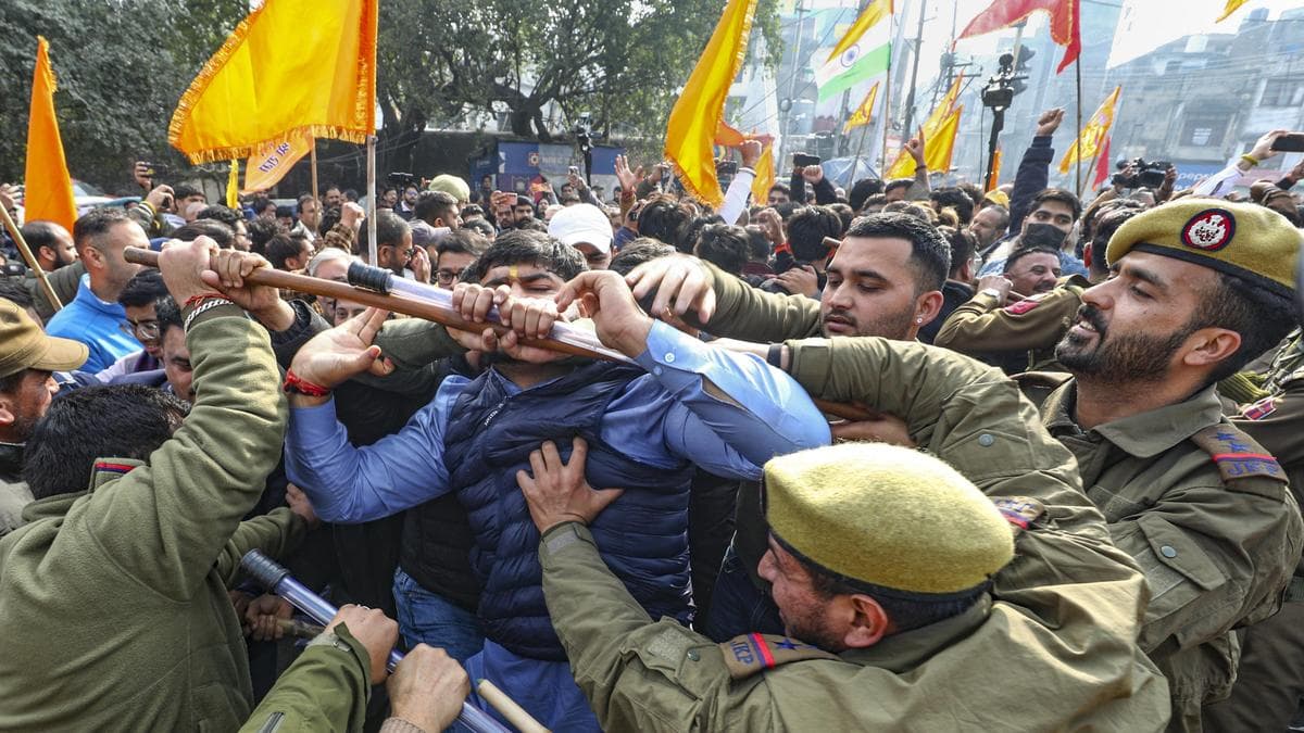 Protests outside Lok Bhavan in Jammu, LG’s effigy burnt over medical college admission row