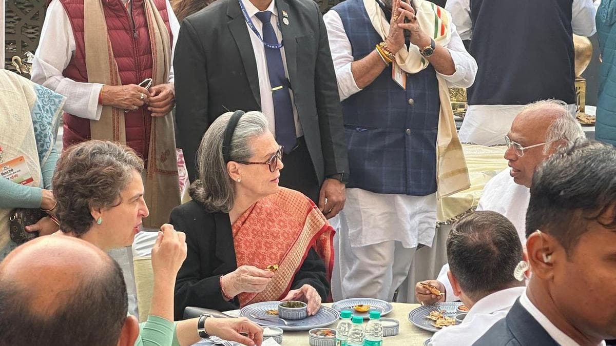 Chief Minister, Deputy Chief Minister flag ‘poll irregularities’ in Delhi rally