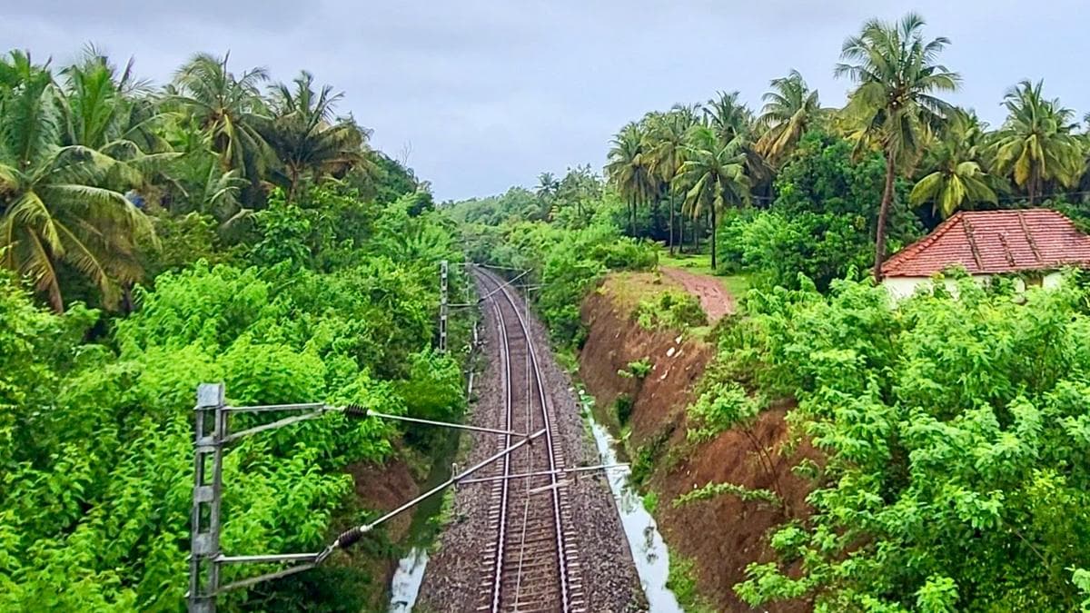 Konkan Railway network in limbo as Union Ministry won’t absorb KRCL or let States exit, complain patrons