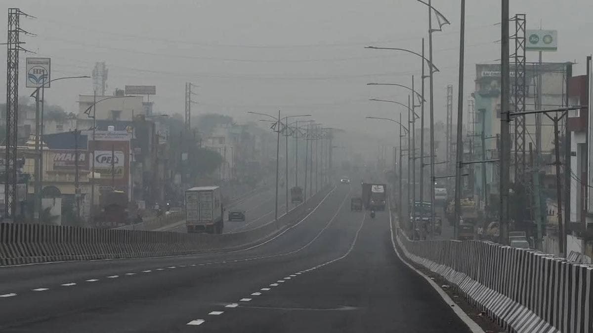 Thick mist in Vellore and nearby districts puts motorists on arterial stretches at risk